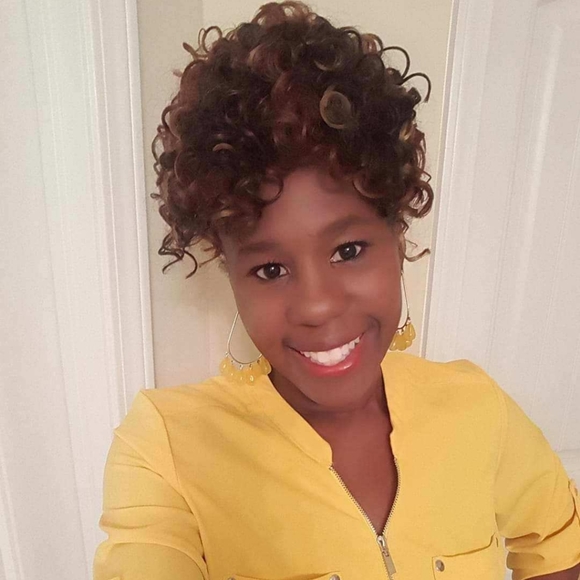 Meet your Posher, Kenyata - Picture 1 of 1